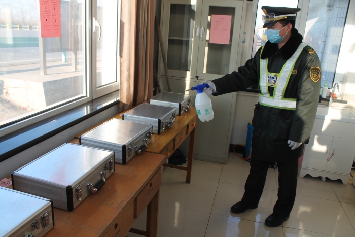 2021-01-20 邢台北站建立消毒室 切断病毒传染源 路韶智 2021-01-20 邢台北站建立消毒室 切断病毒传染源 路韶智