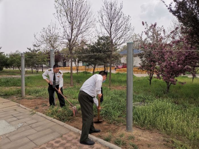 藁城兴华路开展了“喜迎二十大、建功新时代”为主题的职工办事服务