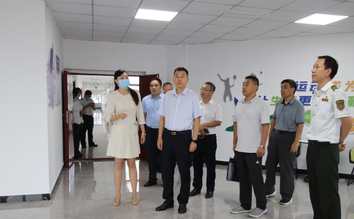 河北省直工会到石安分公司调研 (2)