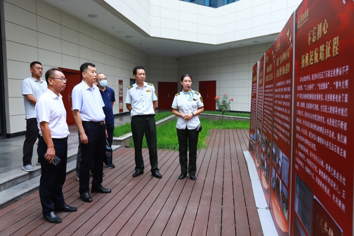 河北省直工会到石安分公司调研 (3)