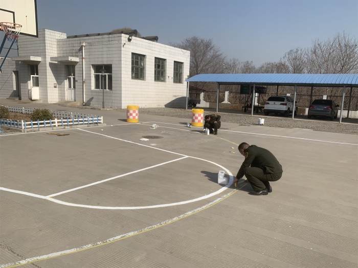 柏乡站规范站区活动场地 丰富职工业余文化生活